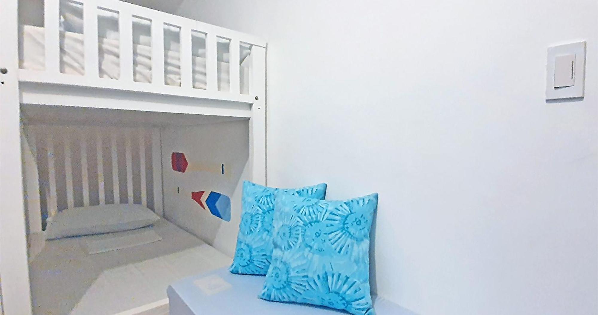 Casa Almarenzo Bed & Breakfast Bolinao Kültér fotó