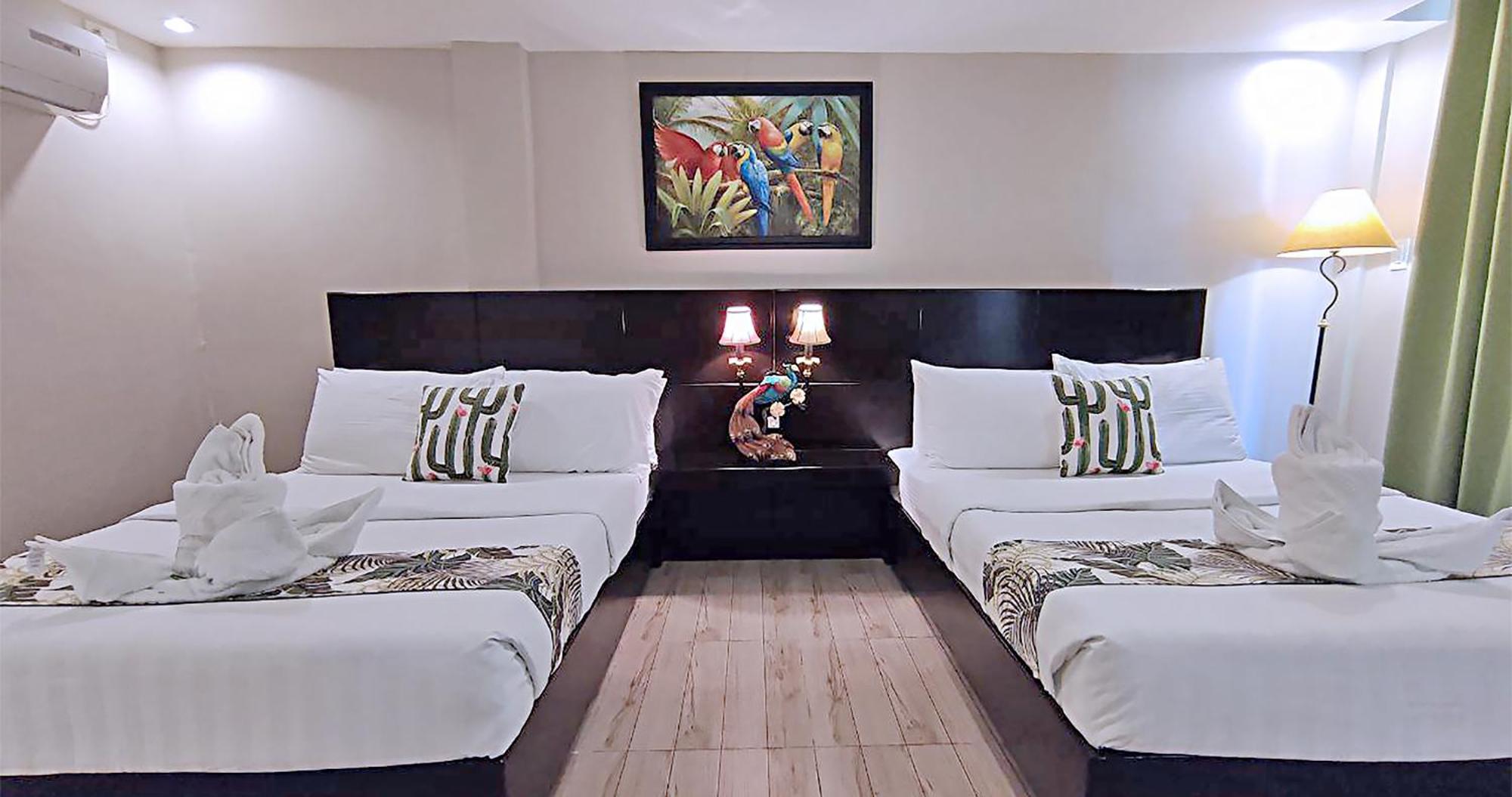 Casa Almarenzo Bed & Breakfast Bolinao Kültér fotó