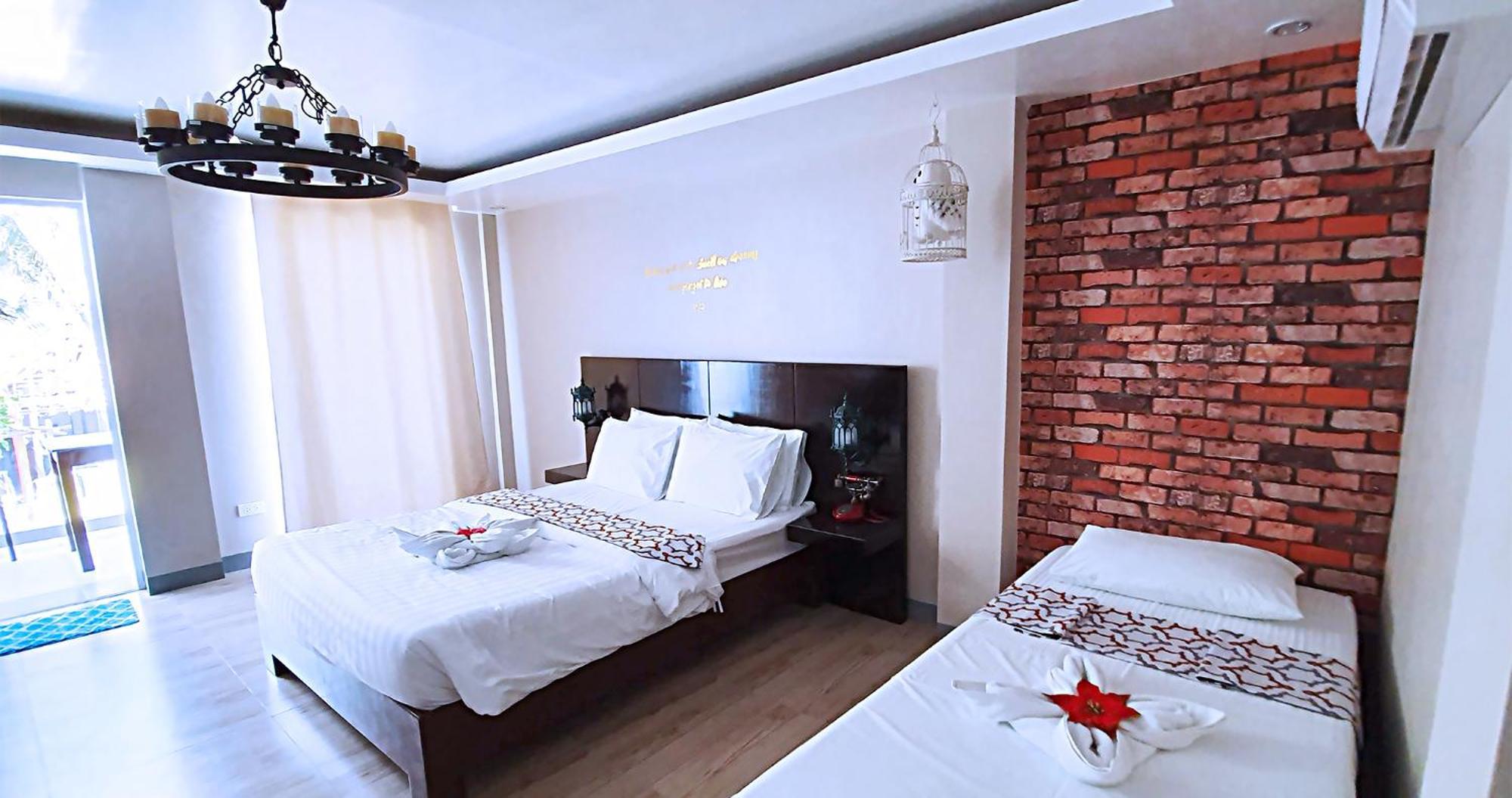 Casa Almarenzo Bed & Breakfast Bolinao Kültér fotó