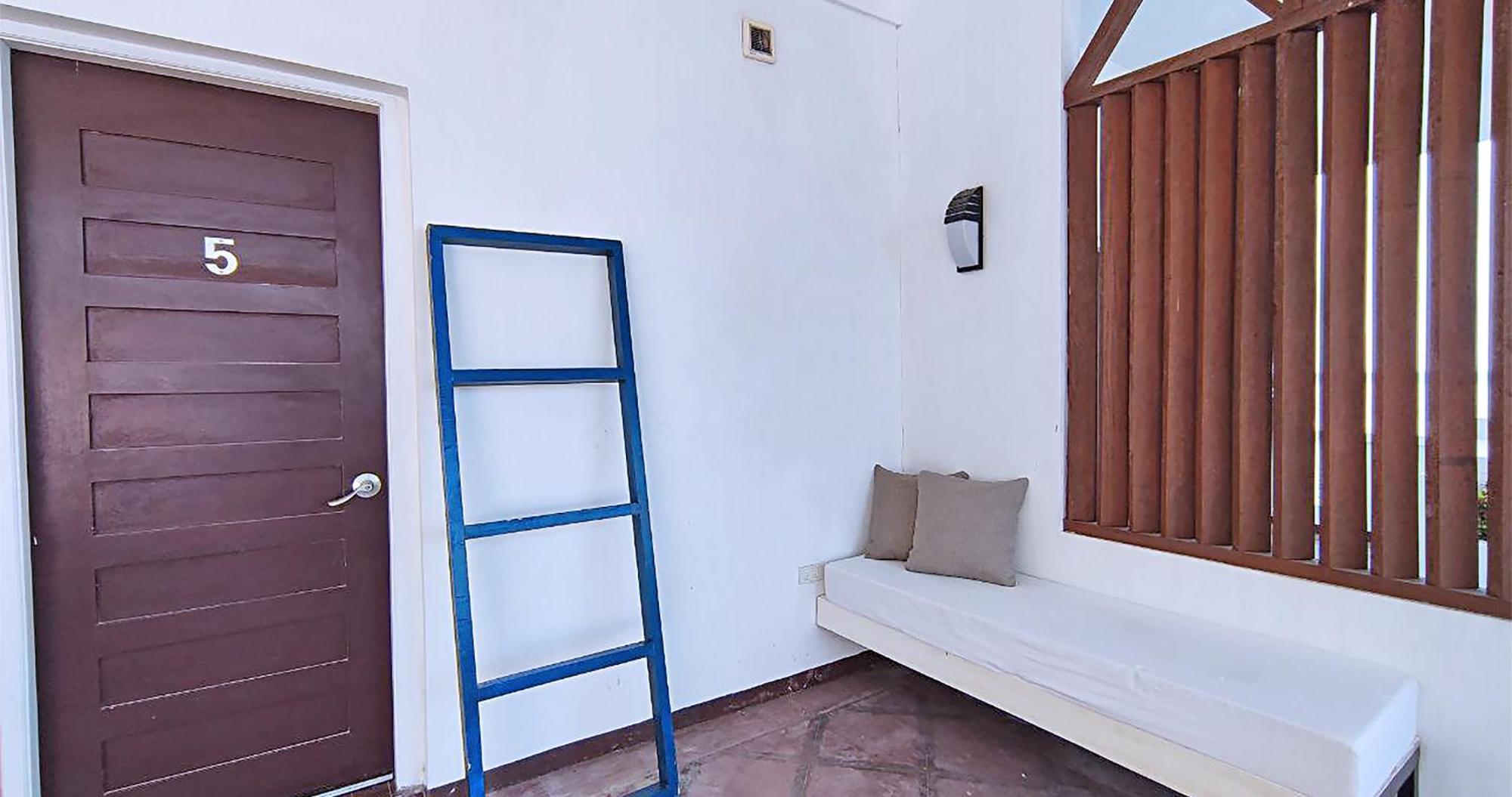 Casa Almarenzo Bed & Breakfast Bolinao Kültér fotó